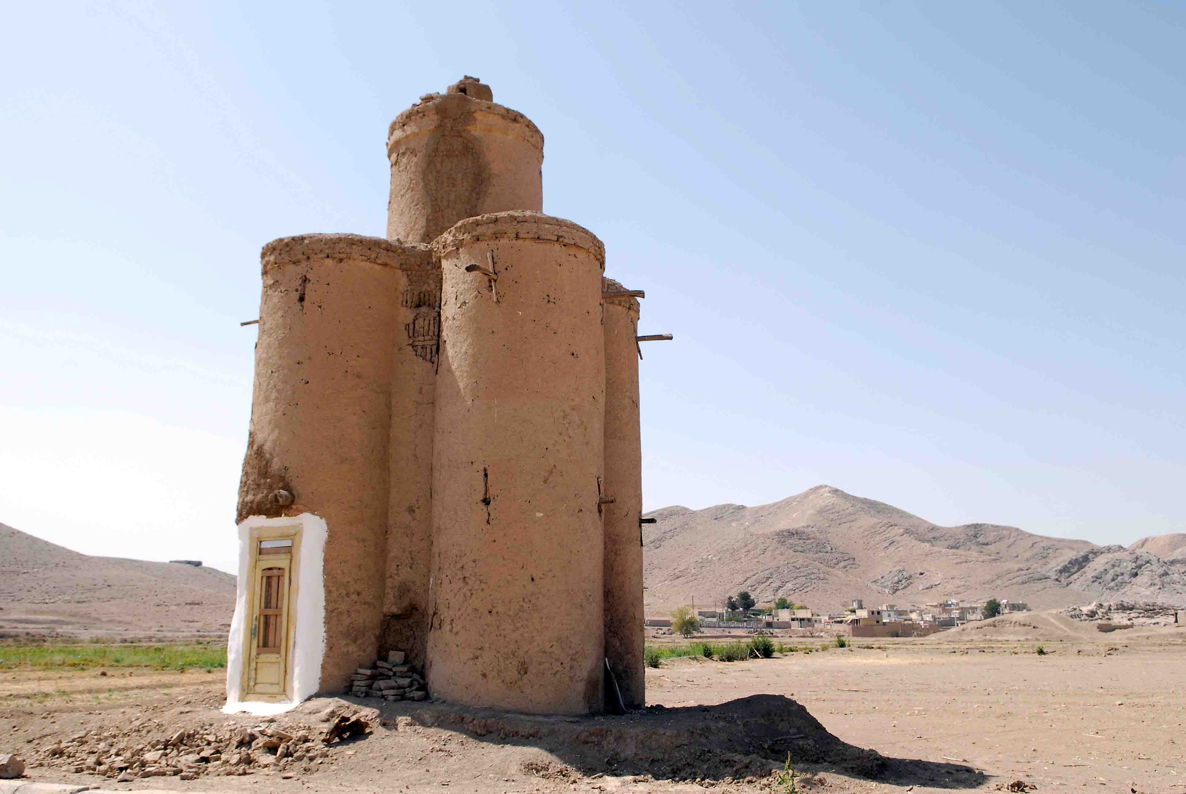 Pigeon towers of the Isfahan province